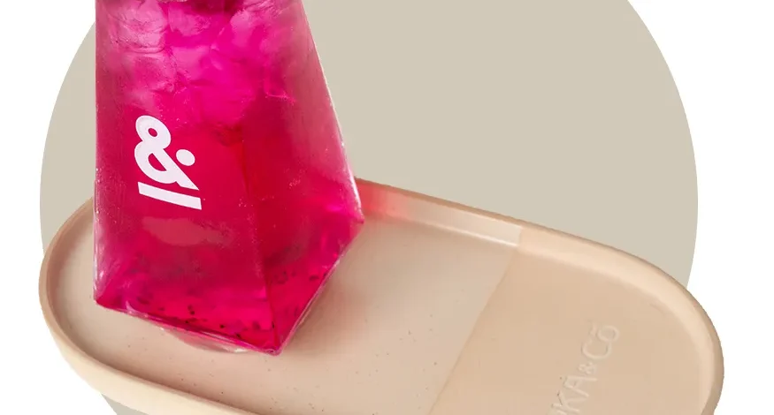 Moka and Co dragon fruit refresher